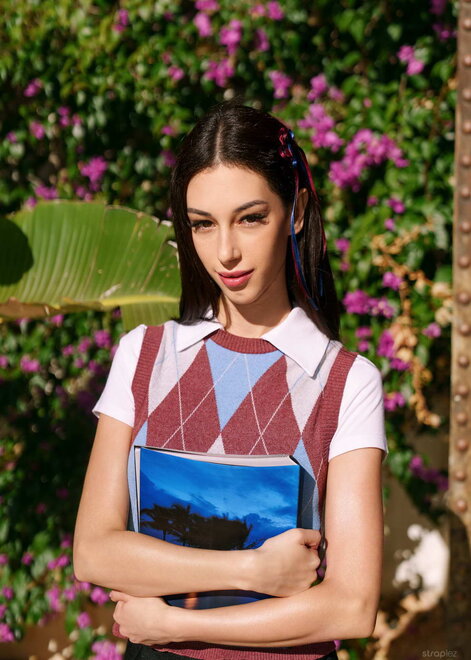 Straplez_Allured-1_Casey-Nohrman--Shania-Vega_high_0001