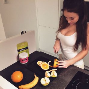 amateur-Foto Advertising is Much Easier to Stomach With Boobs