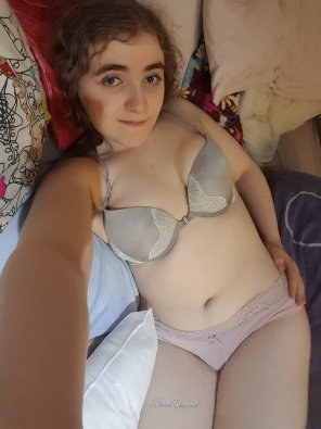amateur-Foto Lounging around to be up all night ;) [f]