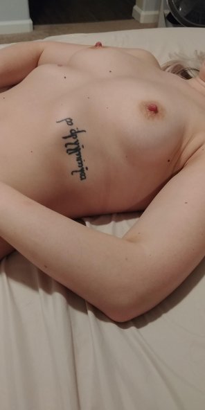 foto amateur My Elvish Tattoo And Tits