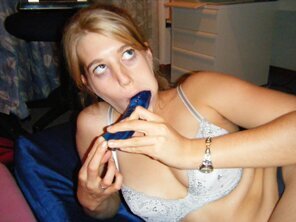 3662082-private-photos-1122-251_296x1000