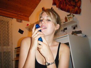 3662078-private-photos-1122-248_296x1000