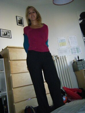 3661982-private-photos-1122-161_296x1000