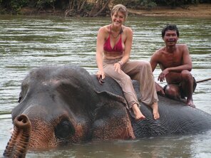 3661977-private-photos-1122-157_296x1000