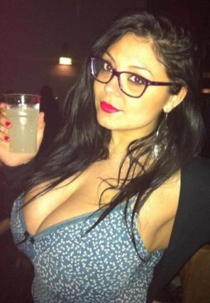 photo amateur Beautiful and huge breasted Italian Tina P.