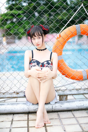 photo amateur KimemeOwO (木绵绵OwO) No. 8 - 草莓泳衣 (2)