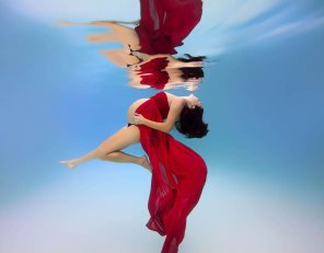 zdjęcie amatorskie Dancer Red Performance Performance art 