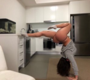 amateur pic We can see what gives her balance...