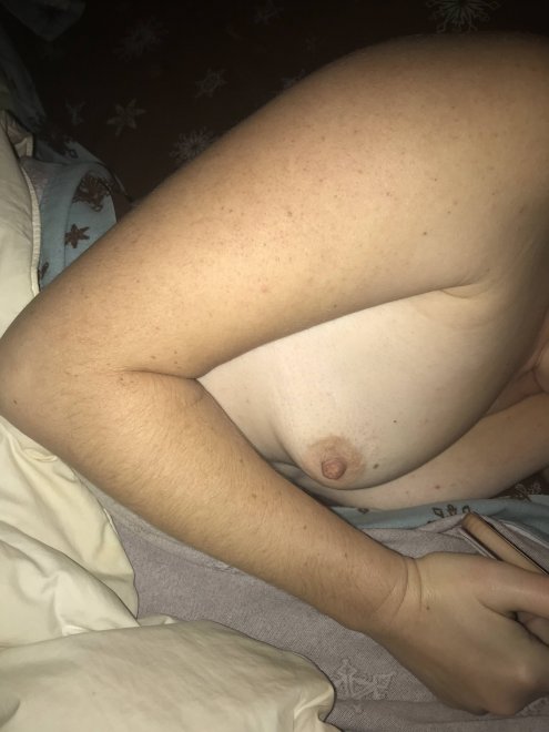 Pale boob!