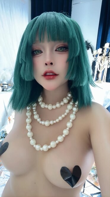 beauty_1696346251823_F0jR3SHM