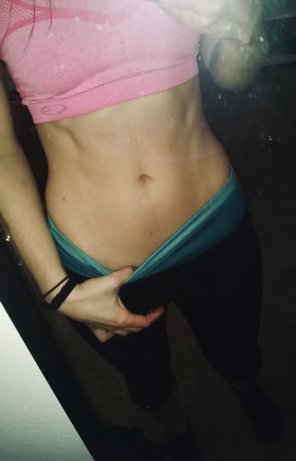 amateur photo A little milder than usual, but I'm really proud of my sometimes-abs ðŸ˜Š