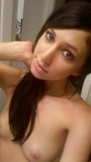 amateur photo Small tits and gorgeous eyes