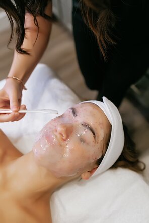 who doesn’t love to have their skin gently exfoliatedlunaclaires-11-13-19-057