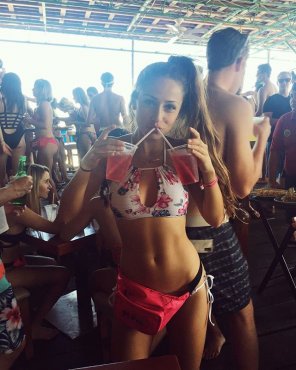 amateur pic Double Fisting Drinks