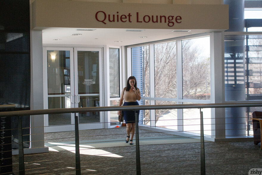 full_002_9456144943130346