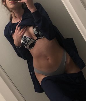 amateur pic Hard day at work ?, let me help you! [f]