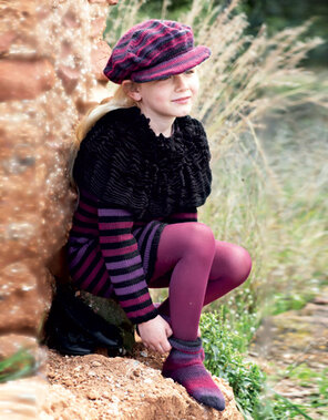 amateur photo pattern-knit-crochet-socks-short-socks-autumn-winter-katia-6745-3-g