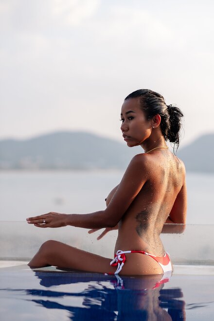 Circle and Stripes 0070-topaz-sharpen-faceai