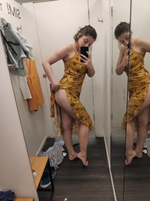 photo amateur [F] The perfect dress for flashing in public