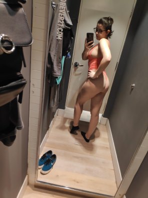 amateur-Foto [F] Changing room booty