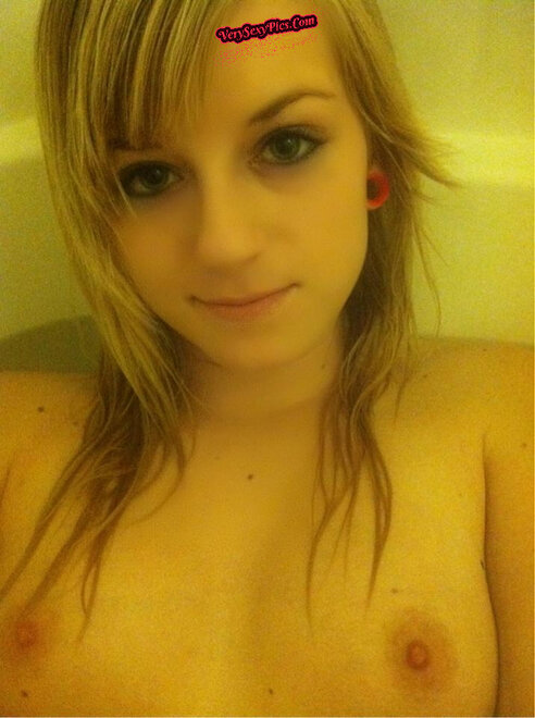 Nude Amateur Pics - American Snapchat Teen071