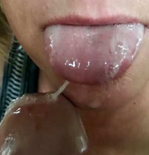 foto amateur My Tongue Says "Yum" not "Yuck"! [OC]