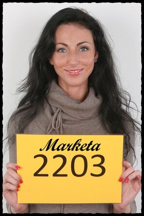 amateur photo 2203 Marketa (1)
