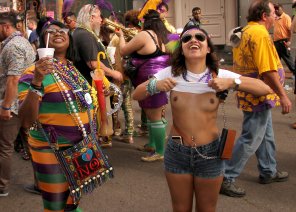 amateur-Foto Tiny Mardi Gras Flasher