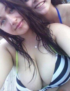 photo amateur Gigantic boobs teen