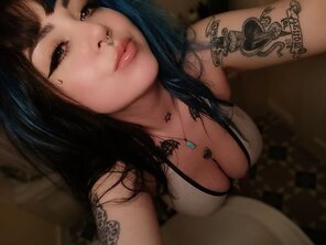 amateur pic gothgirlslife_3011138438178133832_48844914515_2_810x608