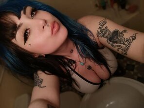 amateur pic gothgirlslife_3011138438178133832_48844914515_3_810x608