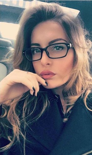 photo amateur Blonde with glasses
