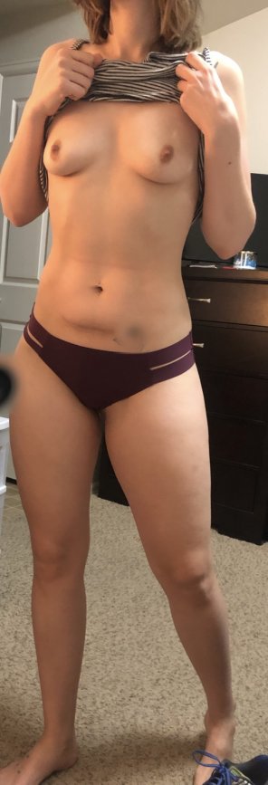 amateur photo She wants to know if working out is keeping her in shape? She doesnâ€™t believe sheâ€™s hot at 31 with one kid despite me telling her she is every day