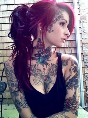 foto amatoriale Hair Tattoo Shoulder Beauty Hairstyle 
