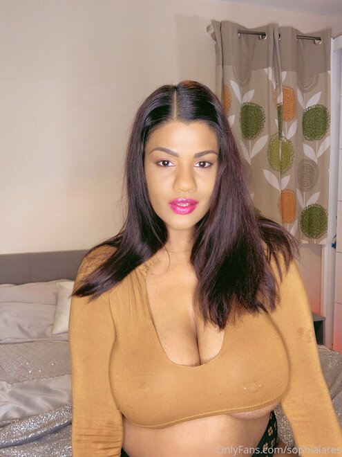 sophialares-10-03-2020-174094330-💖