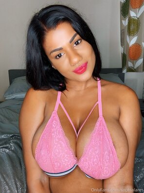sophialares-11-10-2019-70337421-Cum play with these