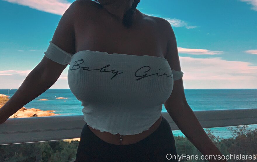 sophialares-15-06-2019-37189613-I’ll be filming some new videos next week 😈