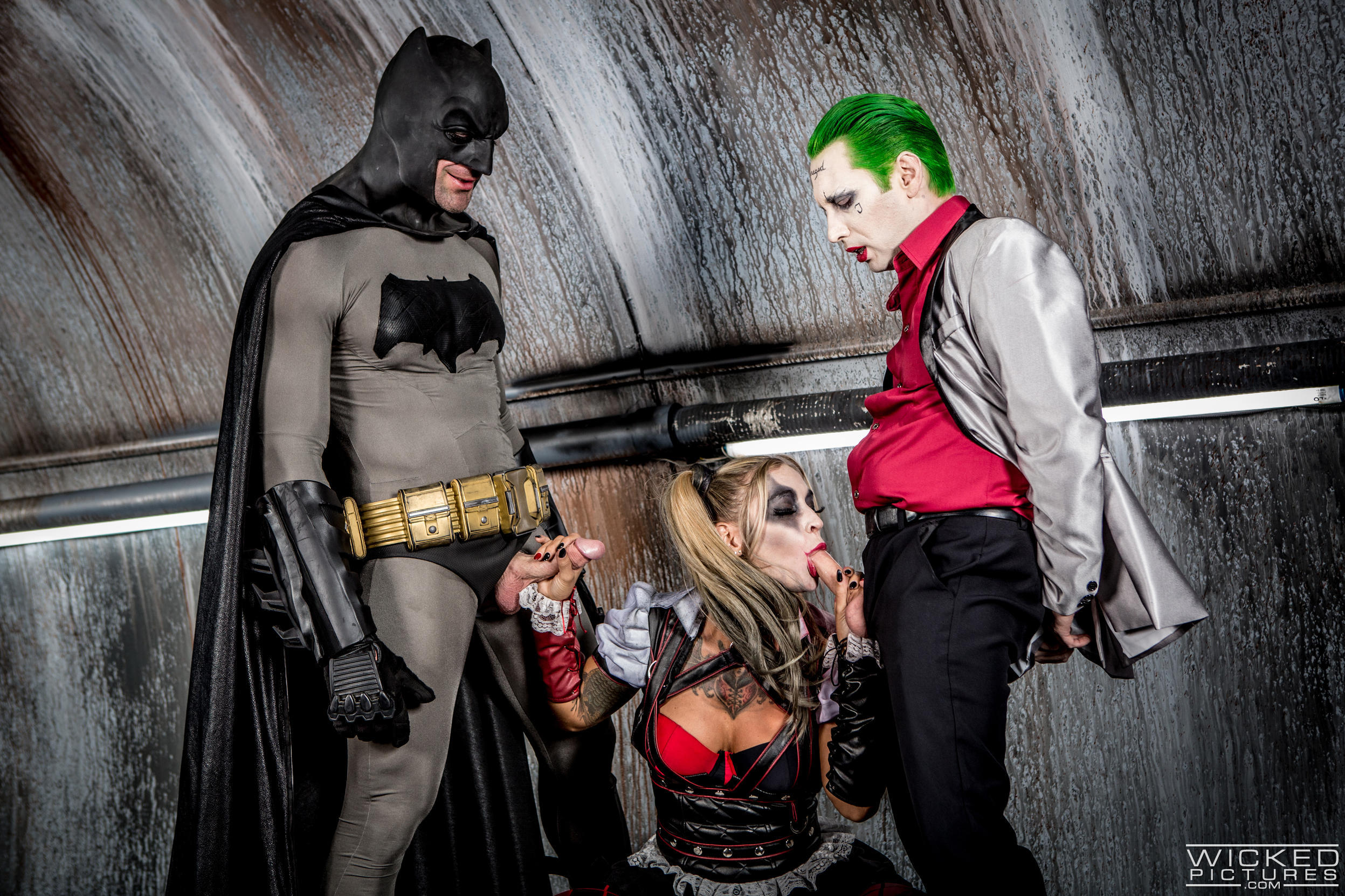 Batman And The Joker Get Blown By Harley Quinn Porn Pic Eporner