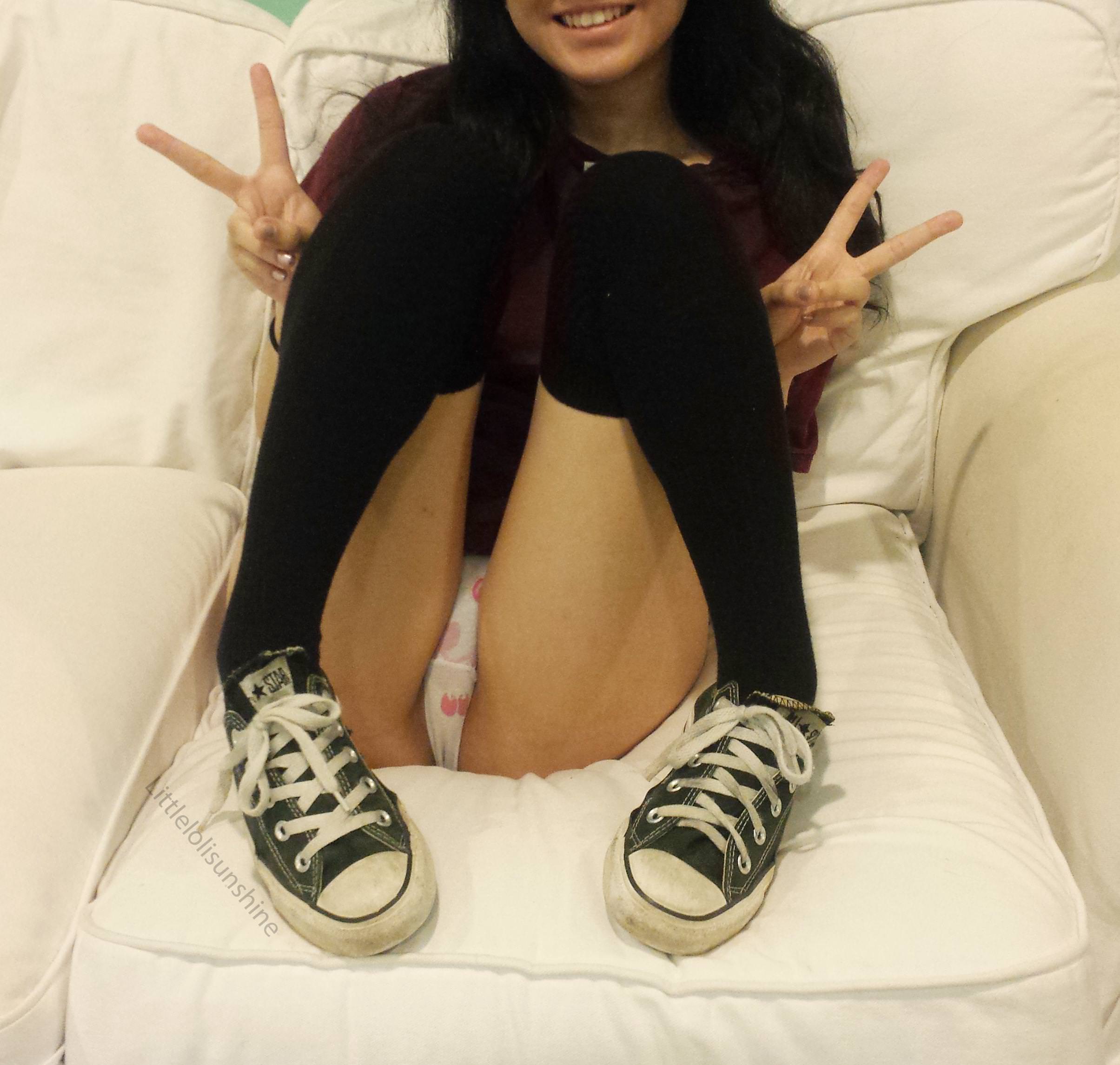 Casual Pic Of Converse And Thigh Highs