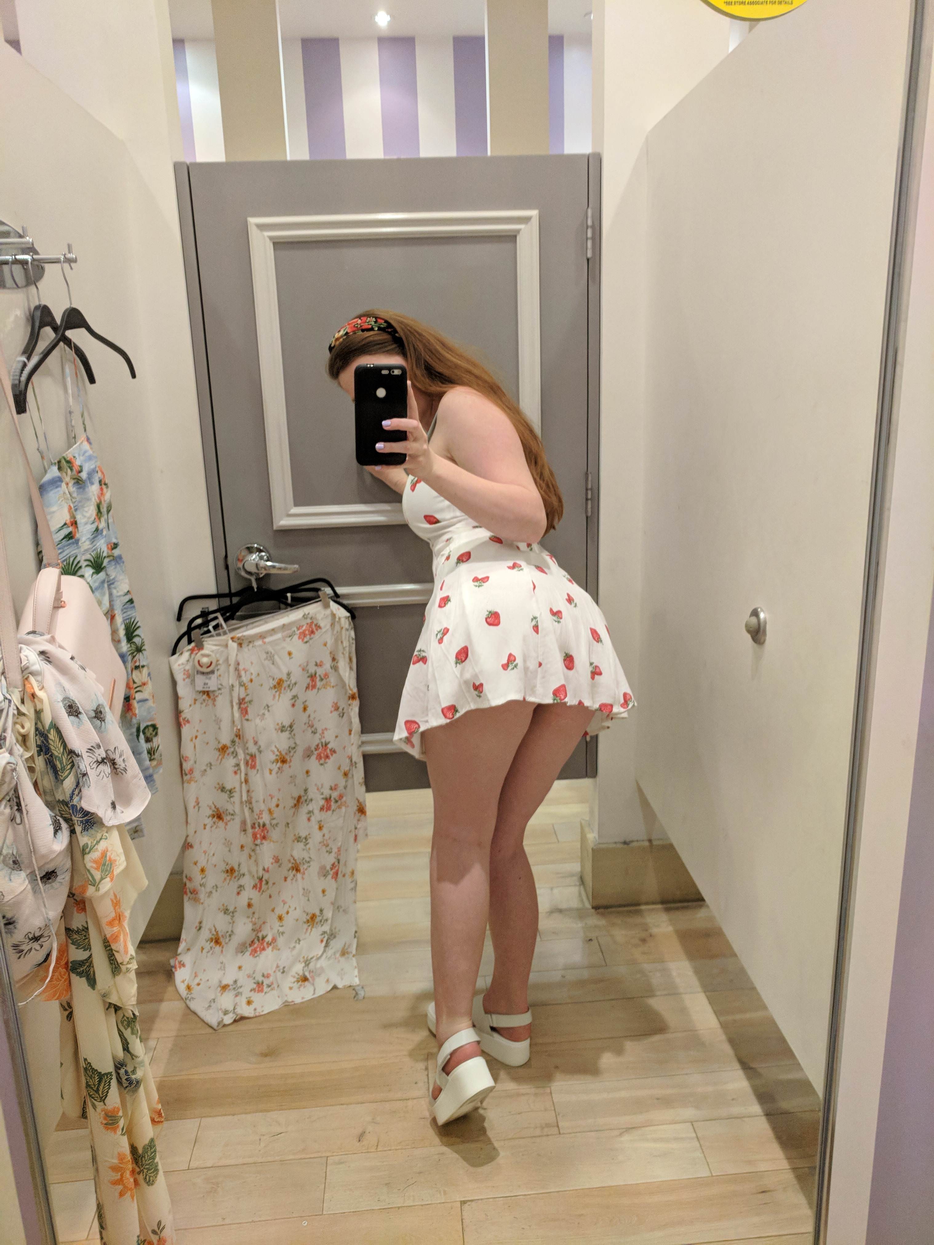Do You Want A Peek Up My Skirt Porn Photo Do You Want A Peek Up My Skirt Porn Photo