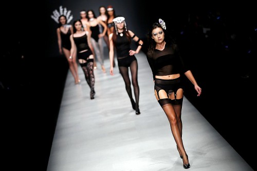 Catwalk Porn Photo EPORNER