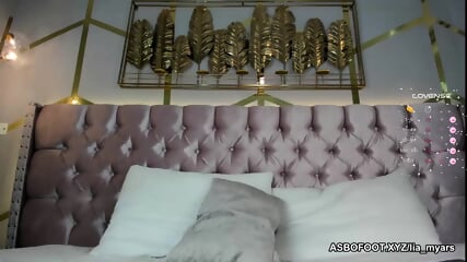 Shiny lady masturbation