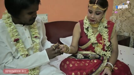 Première Nuit De Sexe Indien Chaud Après Le Mariage