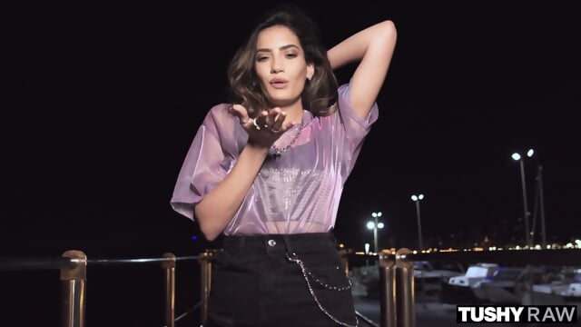 TUSHYRAW Anal-hungry Brunette Goes Ass To Mouth & Loves It