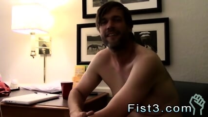 Muscular Males Fist Fucking Gay Kinky Fuckers Play & Swap Stories