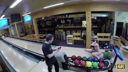 Guy Penetrates Attractive Beauty While Cuckold Plays Bowling