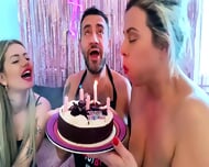 Cindy Lopes celebrates her birthday... in her own way!