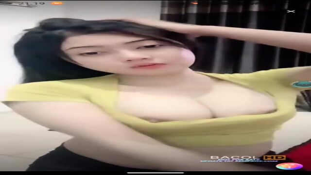 Nella Hijab Live Streaming
