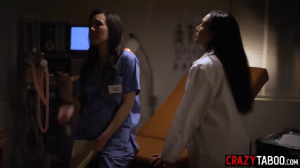 Panic Nurse Asked Doctor For The Help And Big Ass Latina Used Her Nurse