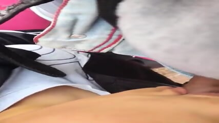 Urgida que estaba le di